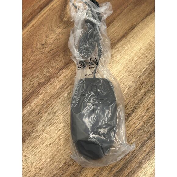 Logitech B100 Mouse USB Wired Optical Ambidextrous Black PC Laptop Desktop New - Picture 3 of 10